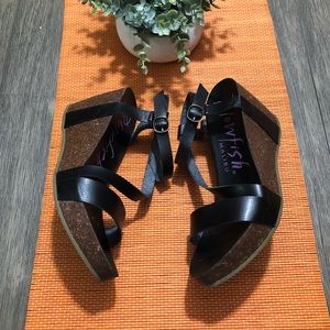 Black Platform *Lether*